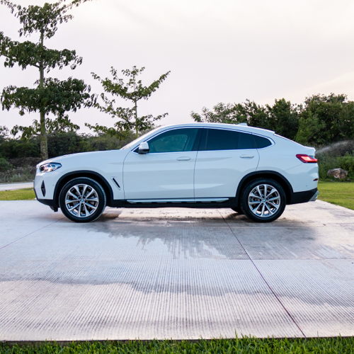 BMW X4 xDrive30i 2023 vista lateral