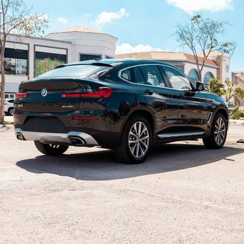 BMW X4 xDrive30i 2022 frontal tres cuartos alterno