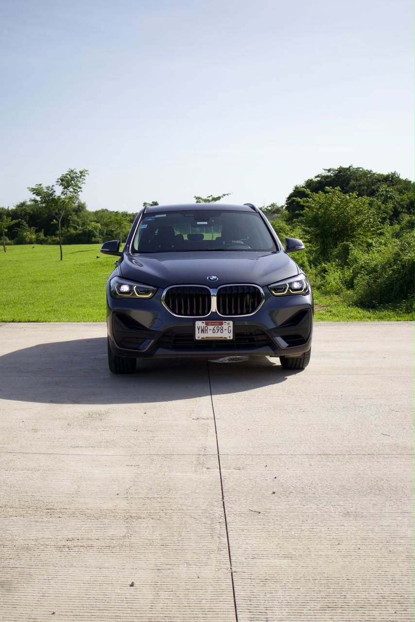 BMW X1 Executive 2020 frontal completa