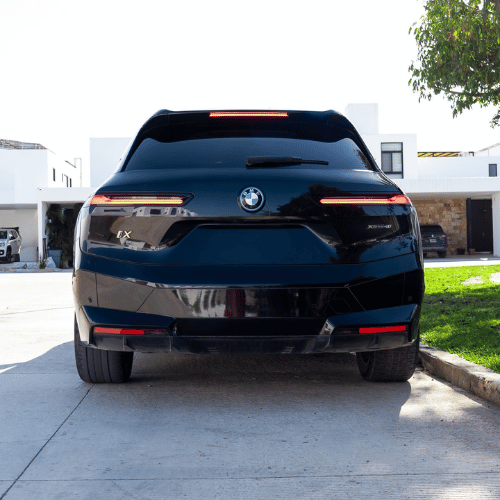 BMW iX xDrive40 2024 vista trasera