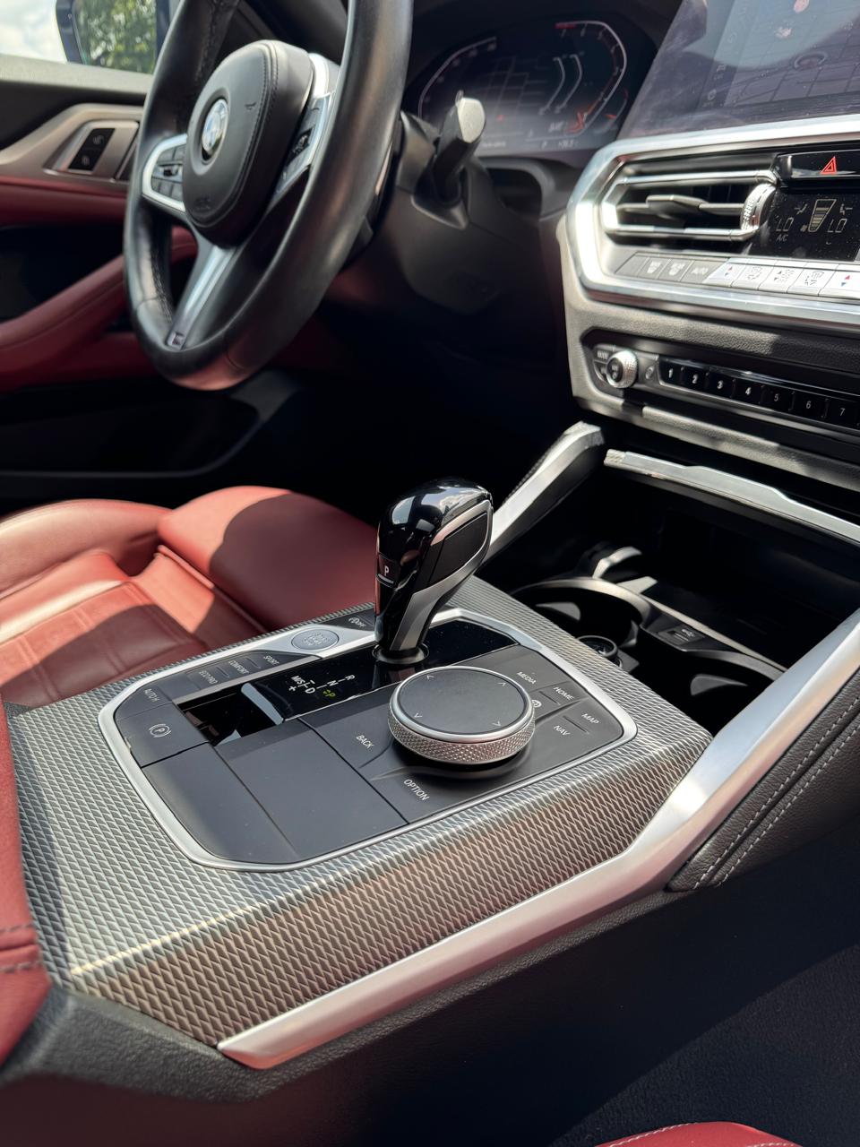 BMW 430i Gran Coupé 2023 consola central y control iDrive