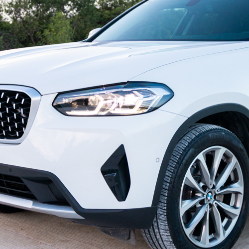 BMW X4 xDrive30i 2023 faro LED adaptativo