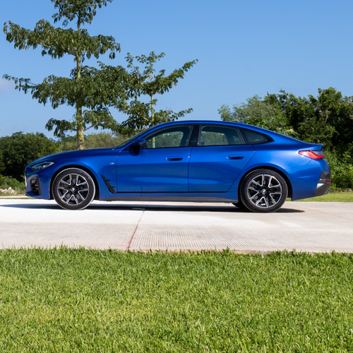 BMW 430i Gran Coupé 2022 perfil lateral completo