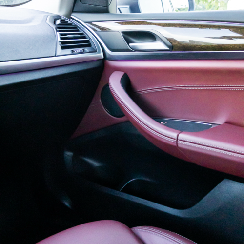 BMW X4 xDrive30i 2023 detalle interior puerta