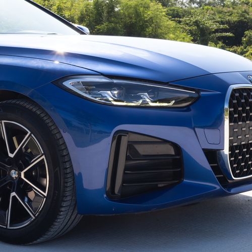 BMW 430i Gran Coupé 2022 faro y salpicadera delantera