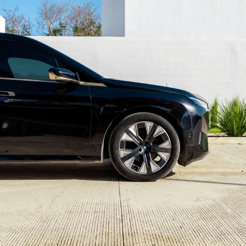 BMW iX xDrive40 2024 interior