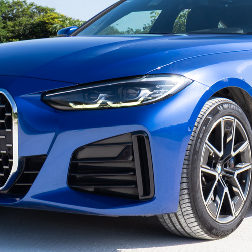 BMW 430i Gran Coupé 2022 faro LED y fascia delantera